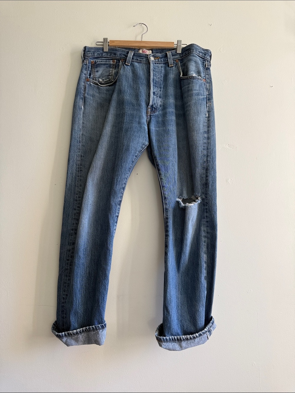 Levi's 501 Relaxed Fit Distressed Men's Jeans